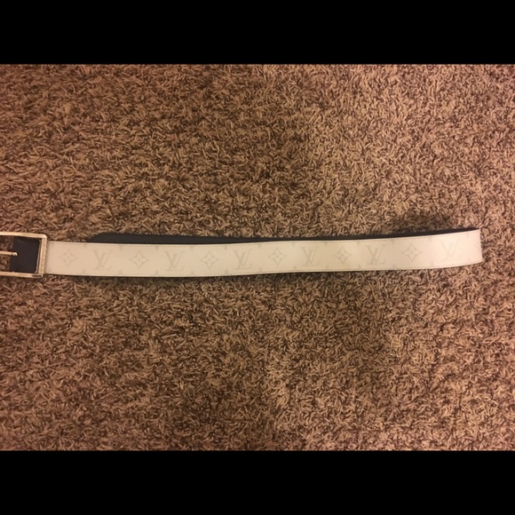 Louis Vuitton belt - Picture 1 of 4